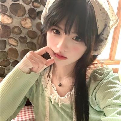 隐藏的面孔海报